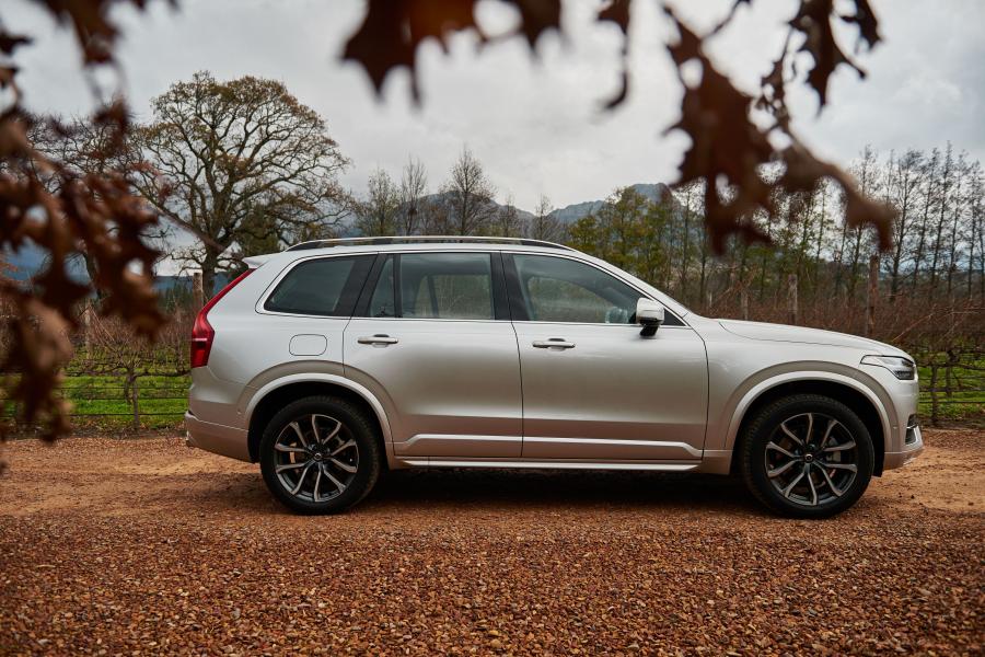  Volvo XC90 T6 Momentum 2015 года  (ZA) (фото 10 из 10)